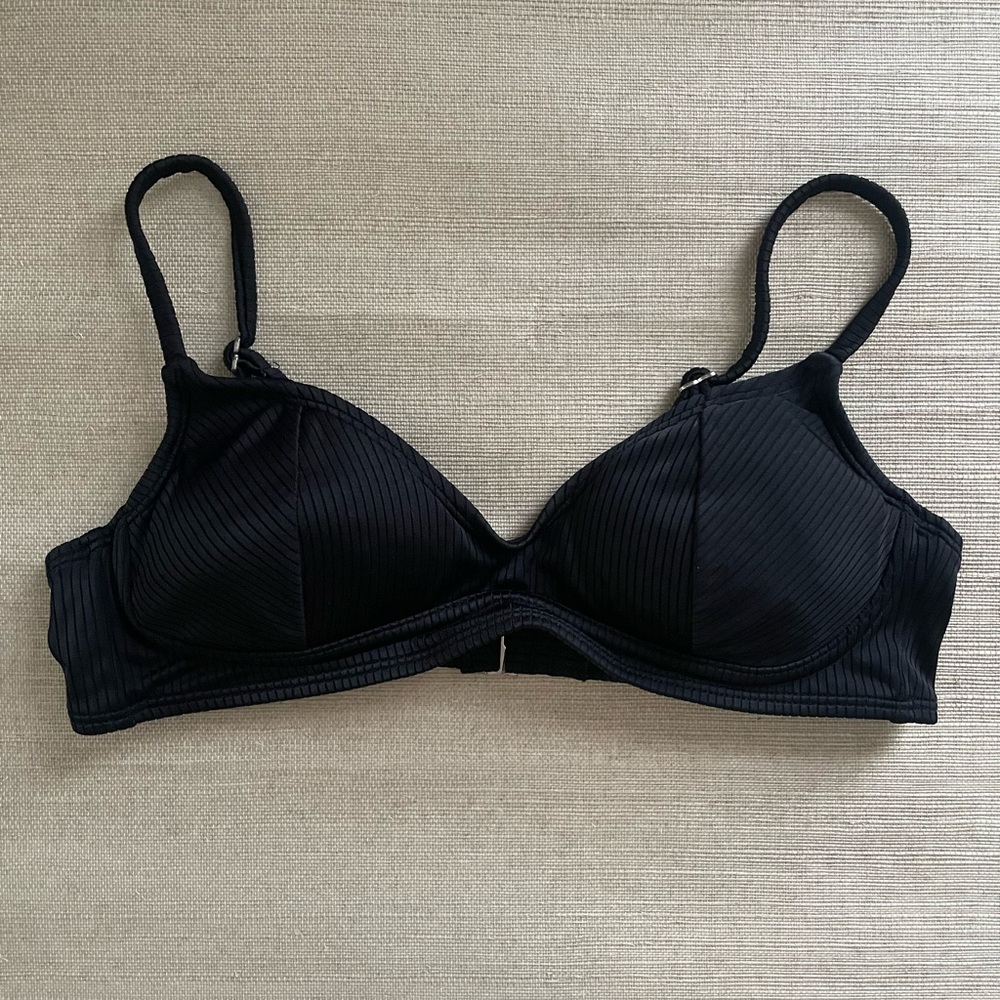Xhilaration Black Seamless Triangle Bra